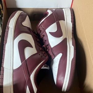 Nike Men's Maroon and White Sneakers